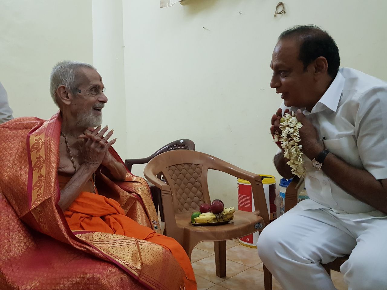 Kaup Constituency Congress Candidate Vinay Kumar Sorake meets Pejawar Swami